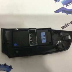 Фото 46 - Кнопка стеклоподъёмника З.П. Honda Accord 8