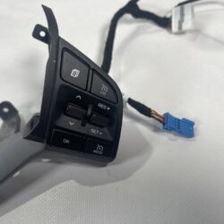 Фото 29 - Кнопка круиз контроля на руле Hyundai Tucson 3 TL